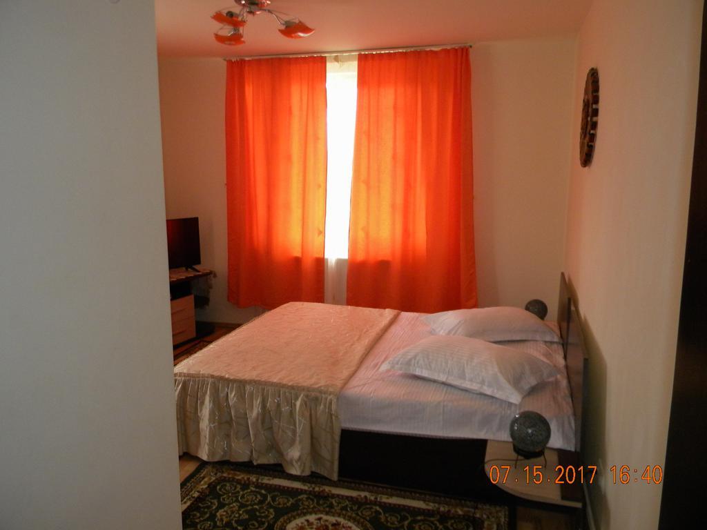 Pensiunea Mountain King Sîmbăta de Sus Exterior foto